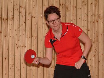 Mit Abschluss der Vorrunde liegt bei den Damen der TSV Windheim II in der 1. Kreisliga knapp vor dem TTC Wallenfels II an der Spitze. Claudia Ruß vom Throninhaber absolvierte alle sieben Partien im ersten Paarkreuz und kam dabei auf eine positive Einzelbilanz von 11:5 Spielen.  Foto: Hans Franz