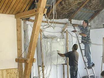 Mehrere Wochen lang war der Probenraum der Jugendblaskapelle eine Baustelle. Foto: Anton Then