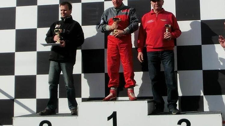 Richard Feulner (rechts) wurde beim ersten Rennen der Saison in Most Dritter. Foto: privat