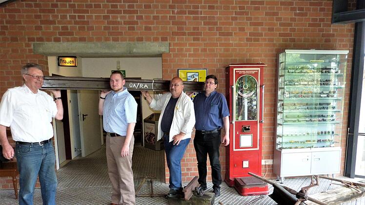 Ausgesprochene Raritäten werden in der Sonderausstellung zu sehen sein. Unser Bild zeigt die Protagonisten dieser Ausstellung (von links)  Rainer Riedel, Falk Stier, Andreas Petrak und Jürgen Birk.Werner Reißaus