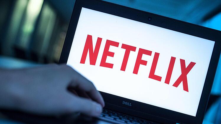 Der Streaming-Dienst Netflix erfreut sich großer Beliebtheit. Besonders in Zeiten des Coronavirus greifen viele Verbraucher auf das Angebot an Filmen und Serien zurück. Symbolfoto: Alexander Heinl/dpa