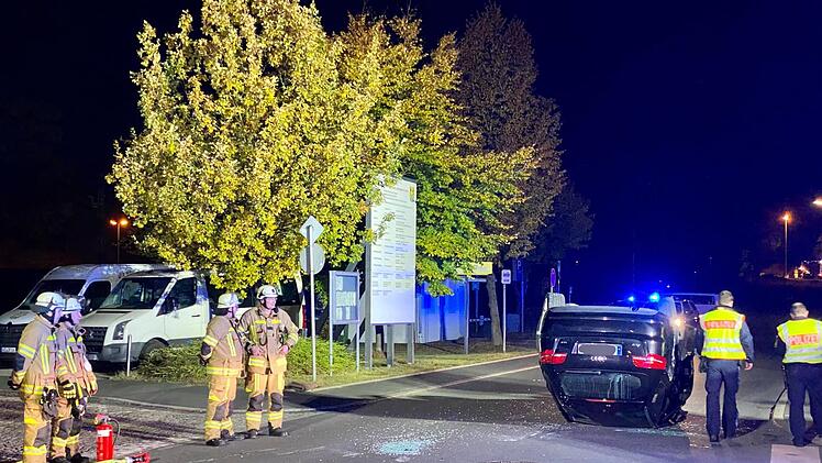 Kronach - Auto überschlägt sich