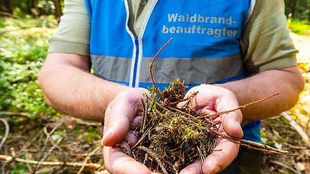Am Samstag gilt f&uuml;r Franken die h&ouml;chste Warnstufe. Symbolfoto: Philipp Schulze/dpa