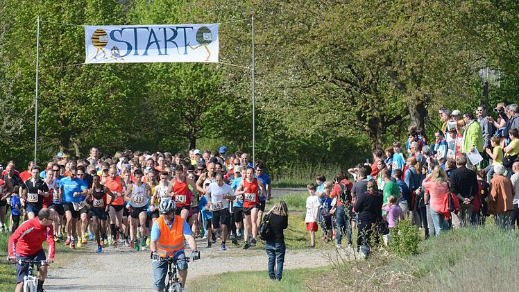 Jetzt geht's los: Gleich beginnt der zehn Kilometer lange Hauptlauf.