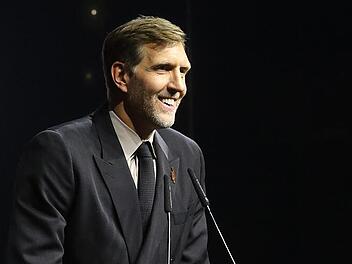 "Unglaubliches geleistet": Dirk Nowitzki in der Hall of Fame