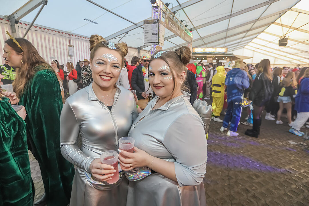 Im großen Festzelt wurde richtig gefeiert!