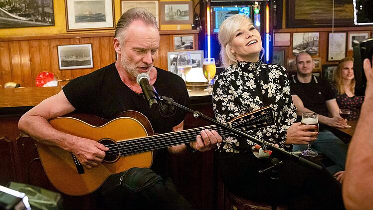 Der Auftritt von Superstar Sting bei "Inas Nacht" raubte Ina Müller viel Energie: "Das schaffe ich einmal im Leben, aber das möchte ich bitte nicht noch mal."
