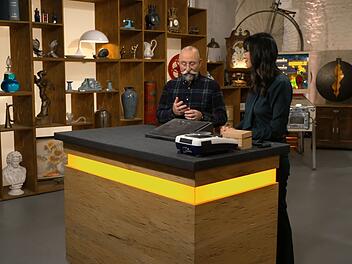 Horst Lichter lobte, wie sch&ouml;n Heide Rezepa-Zabel drei Ringe arrangiert hatte.