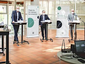 Stefan Stenzel, Michael Thiem, German Hacker, Alexander Tritthart, Martin Wirsching und Bärbel Vogel (v. l.) eröffneten die neue Fachschule.