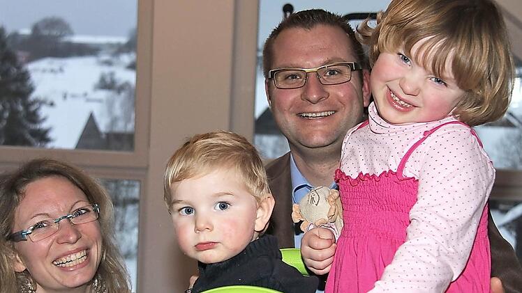 Karolin und Markus Kurz mit ihren Kindern Samuel und Antonia Foto: Gerd Schaar