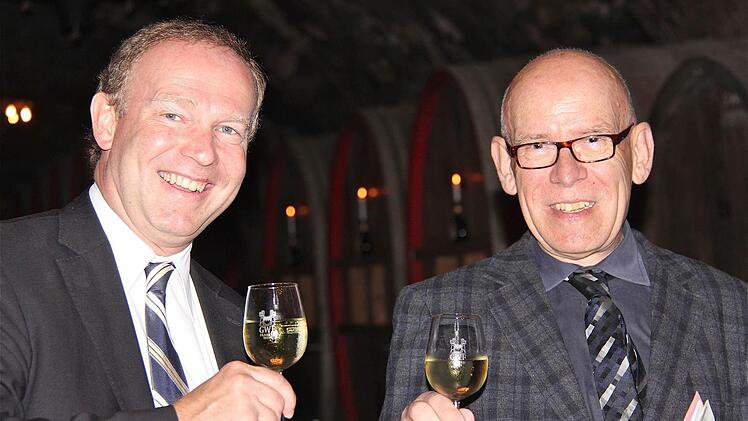 Pressereferent Martin Sachse-Weinert und Gesellschaftspräsident Hans Reinhard SeeligerFoto: Gerd Schaar