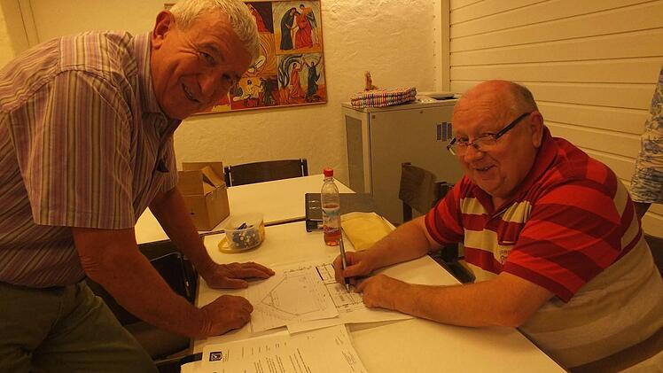 Heinrich Krämer (links) und Werner Heilmann stellten die Pläne vor. Foto: Manfred Welker