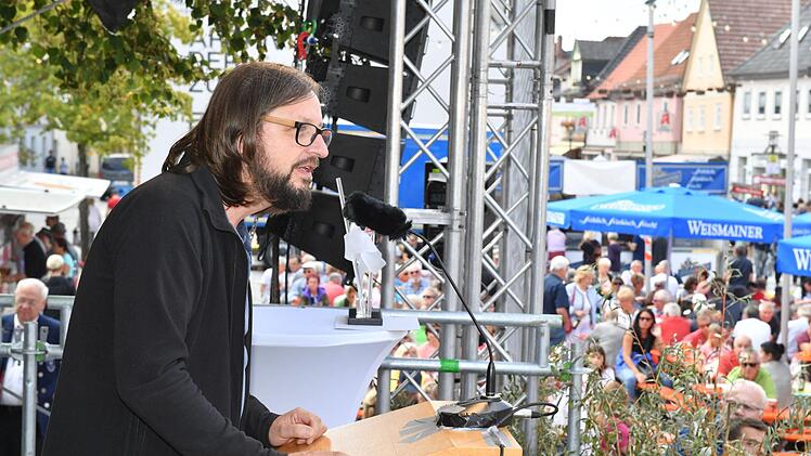 Impressionen vom Korbmarkt.