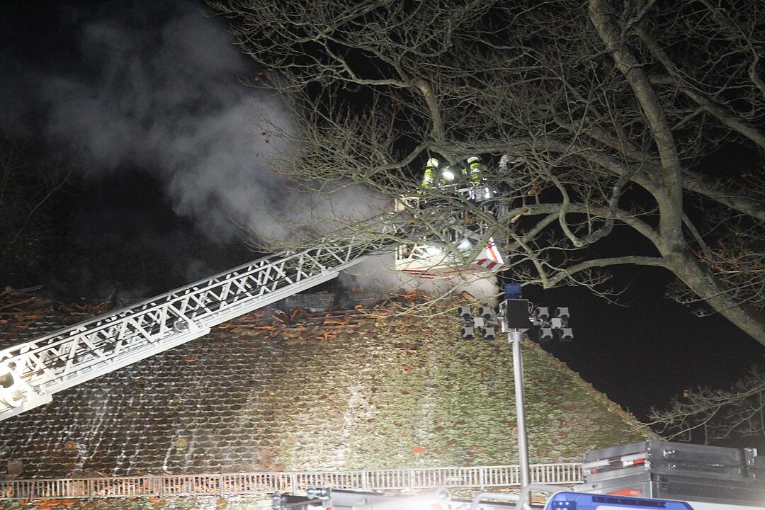 Nürnberg: Brand in Grundschule - Brandstiftung?