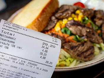 Steuersenkung in Gastro "nie f&uuml;r G&auml;ste gedacht": Fr&auml;nkische Wirtin spricht Klartext