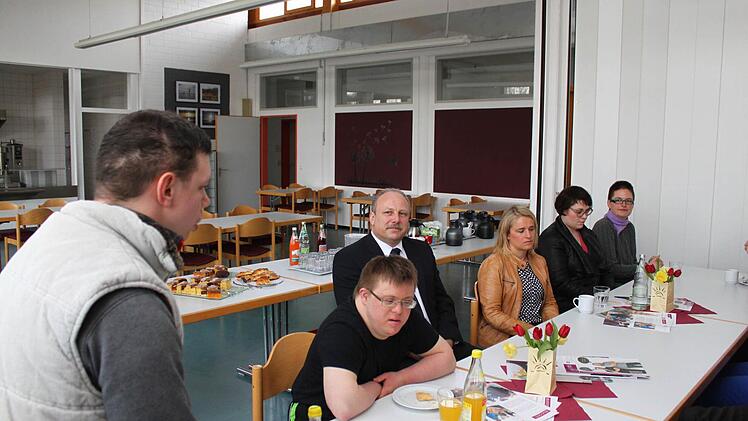 Werkstatt- und Bewohnerrat Daniel Groh gab die Wünsche der Bewohner weiter.  Foto: Jürgen Gärtner