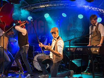 Die Band "Rickbop & The Hurricanes", die im letzten Jahr beim "Abendlicht" des Kulturamts Haßfurt live die Zuhörer begeisterte, ist  wieder am 7. Oktober zu Gast im Gewölbekeller der Stadthalle Haßfurt.  ul