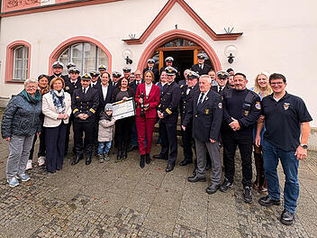 Stadt Hof empfängt Marine-Abordnung - "hier immer willkommen"