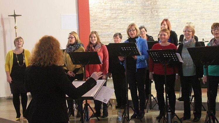 Der Chor bei einem Auftritt, Foto: privat