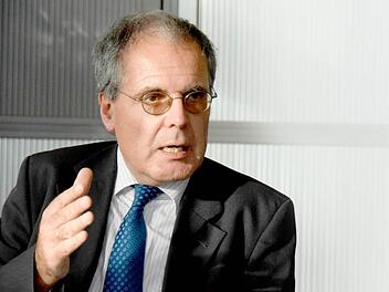 Sind die Stadtwerke zu teuer? Klaus Rubach plädiert für eine ganzheitliche Sicht auf der Leistungen des städtischen Unternehmens.  Foto: R. Rinklef