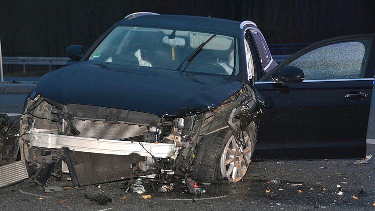 Schwerer Unfall am Donnerstagmorgen auf der B 85 bei Holzmühle (Kulmbach.)Dagmar Besand