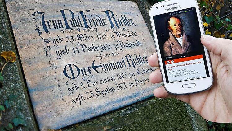 Der Bayreuther Stadtfriedhof ist einer von 37 deutschen Friedhöfen, durch den jetzt die App "Wo sie ruhen" leitet.  Fotos: Matthias Hoch