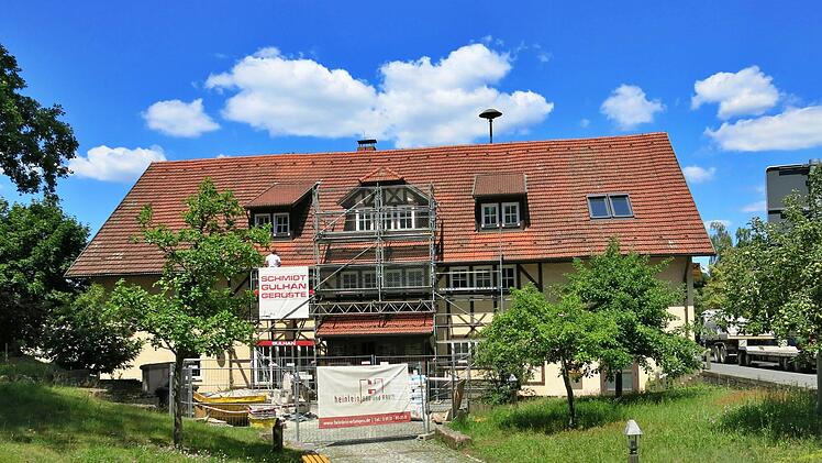 Das Rathaus in Effeltrich war zwei Wochen lang gesperrt.  Foto: Dagmar Niemann