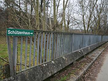 Der Wegweiser bleibt -  und gibt die Zukunftsrichtung für die  Untersteinacher Schützen vor. Foto: Sonja Adam