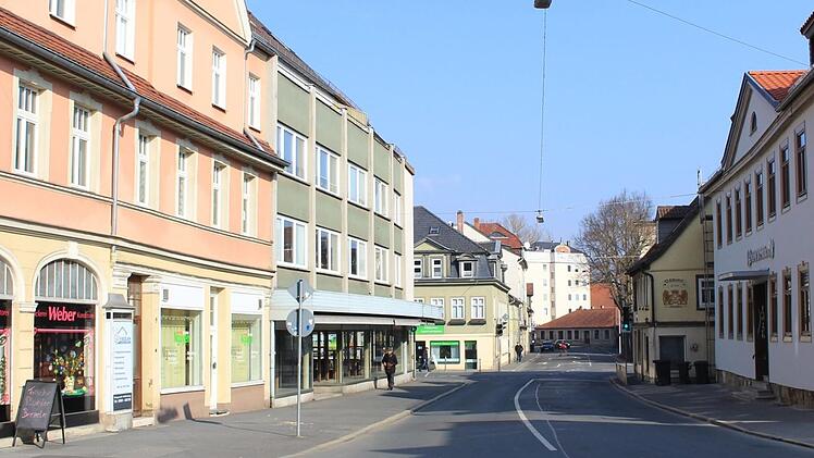 Die Ansicht der Heiligkreuzstraße heute: Aus den Nummern 11 und 13 wurde das einstige Schuhhaus Schönfelder. Ulrike Nauer