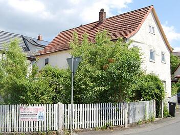 Seine Tage sind gezählt: das Gebäude Röthenstraße 5 in Küps.Veronika Schadeck