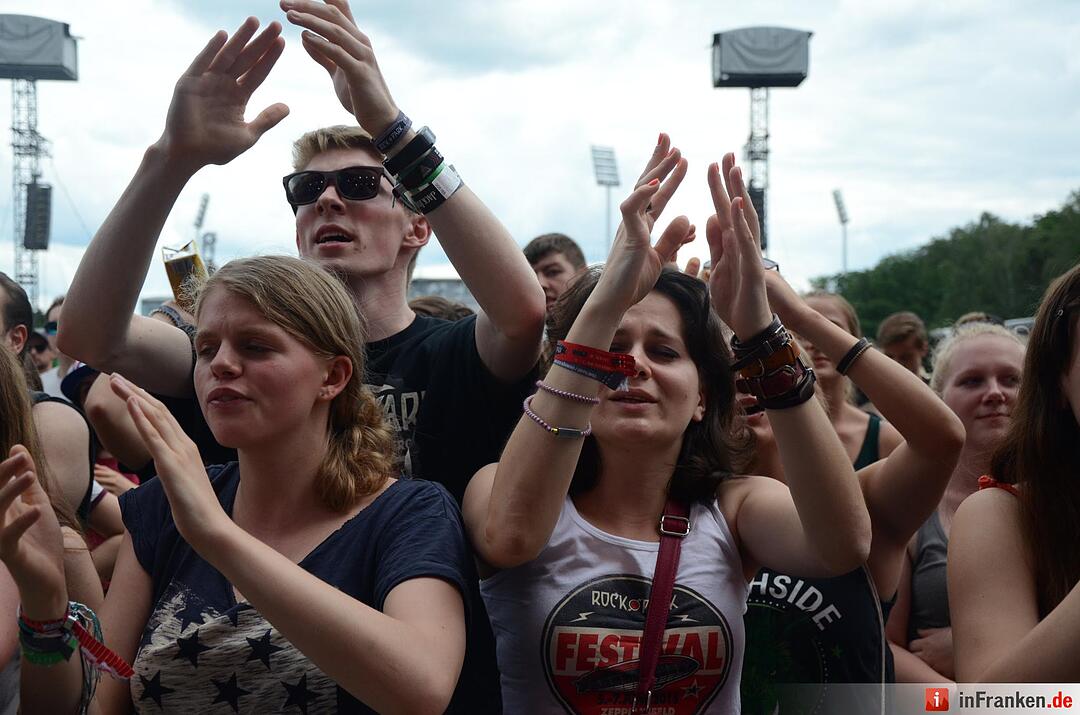 Rock im Park 2016 - Walking On Cars