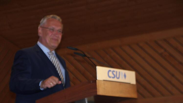 Eindrücke vom Ministerbesuch in Neufang. Foto: Veronika Schadeck