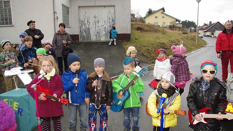 Premiere für die neu gegründete Kindergarten-Band