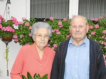 Seit 60 Jahren sind Hans und Dora Schwab aus Gresselgrund ein Ehepaar. In Ditterswind, wo sie einst den Bund fürs Leben schlossen, wollen sie am Samstag einen Dankgottesdienst feiern. Foto: Gerhard Schmidt