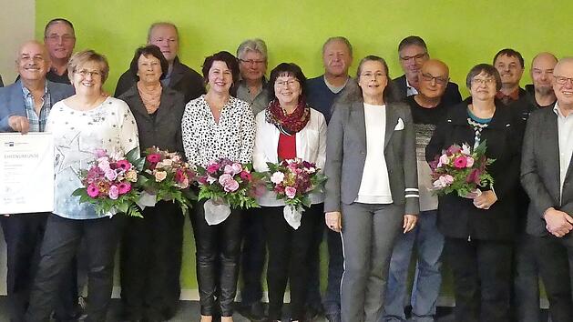 Die Jubilare und Mitarbeiter der Spedition Pohl, die in den Ruhestand gehen Foto: privat