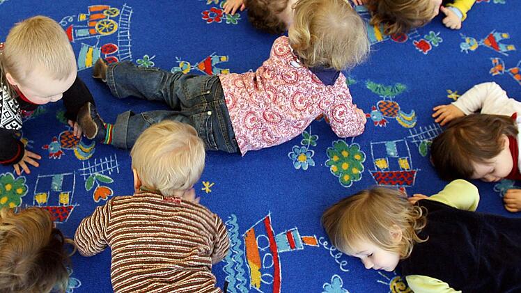 Für die Betreuung von Krippenkindern wird in Oerlenbach an das bestehende Kindergartengebäude angebaut. Symbolfoto: Patrick Seeger/dpa