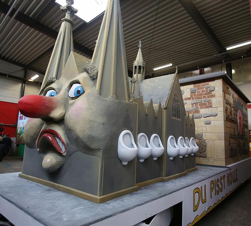 Motivwagen für Kölner Rosenmontagszug