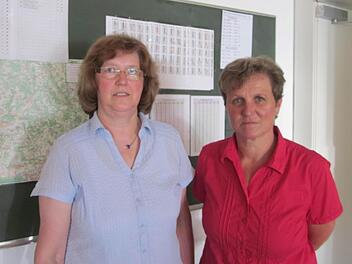 Elfriede Rabe (l.) und Martha Blasek unterrichten Hauswirtschaft und Soziales.