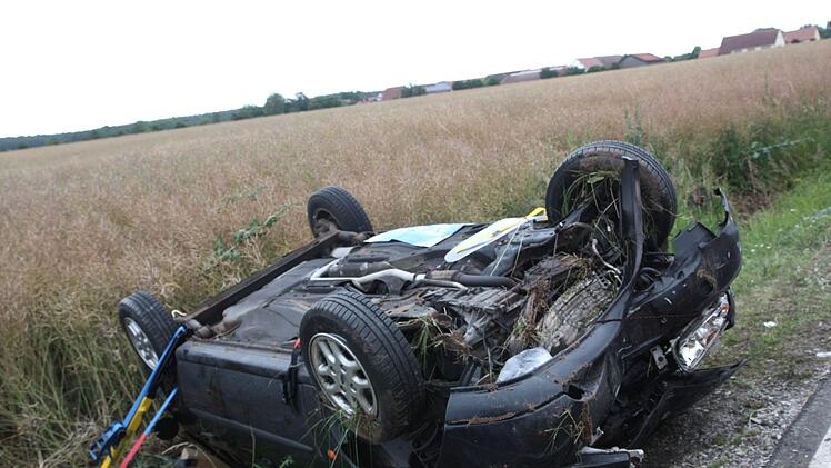 Schwerer Unfall bei Dondörflein  Foto: Richard Sänger
