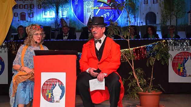 Franz und Ruth blicken auf das Jahr 2017 zur&uuml;ck. Fotos: gel