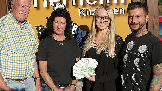 T&auml;towieren f&uuml;r den guten Zweck: 3600 Euro f&uuml;rs Tierheim