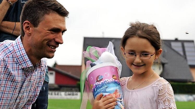 Staatssekretär Stefan Müller, der im vergangenen Jahr Florian Birkners Tochter Romy beschenkte, ist erneut Schirmherr des Turniers.