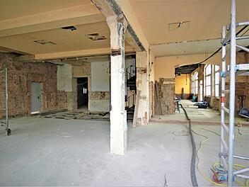 Zur Sanierung des Bahnhofsgebäudes hat die Gemeinde Neuenmarkt im Haushalt 2021 eine Kostenbeteiligung von 100 000 Euro zu leisten.