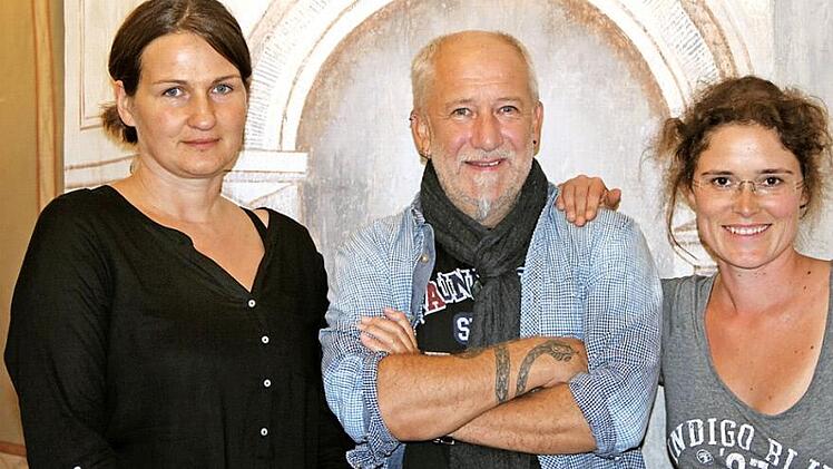 Sabine Roidl, Werner Kramer und Christina Kraus (v.l.) stellen derzeit in Waischenfeld aus.  Foto: privat