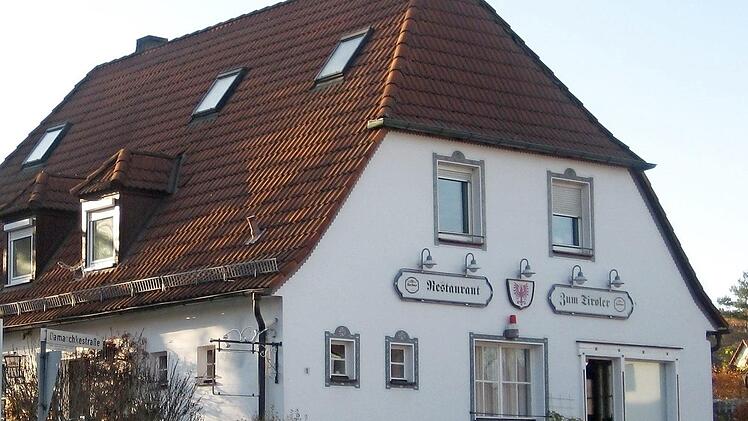 Am 15. Juli 1951 wurde in der Siedlung das Gasthaus "Eigenheim" eingeweiht. Später wurde es "Zum Tiroler" genannt.