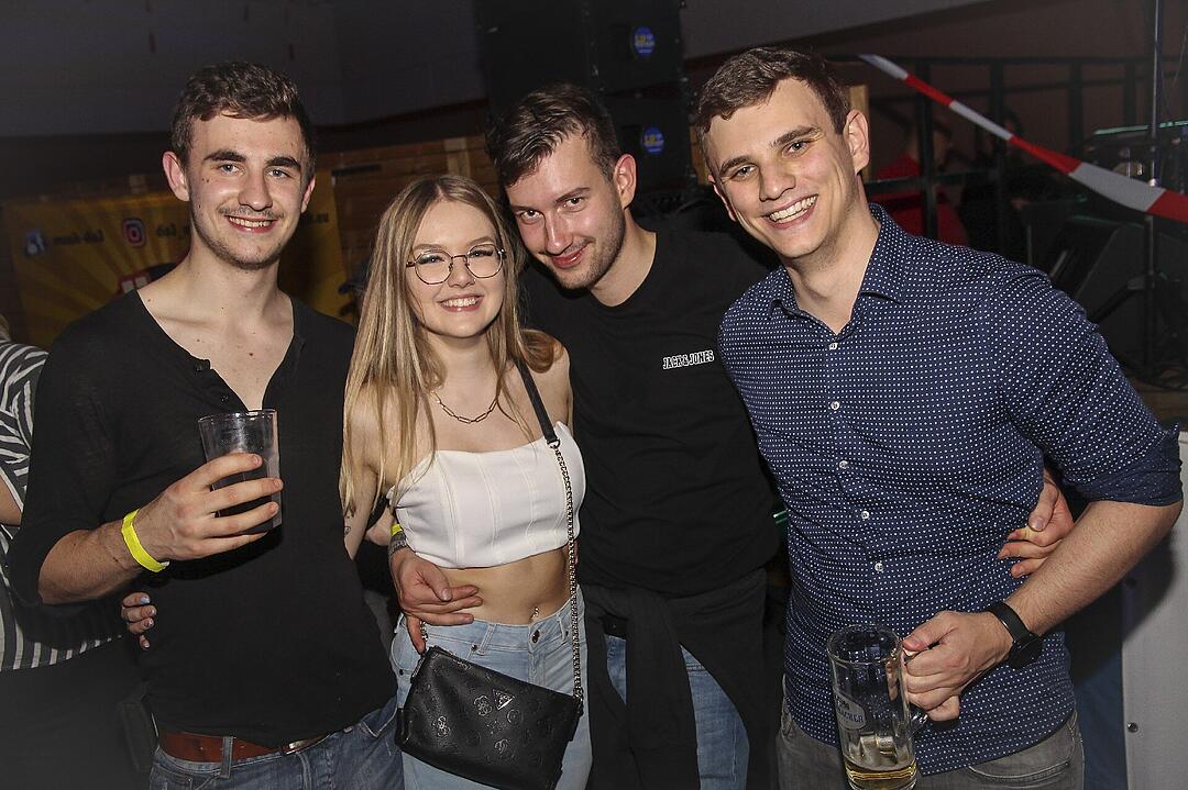 Party und Tanz in der Dreifachhalle