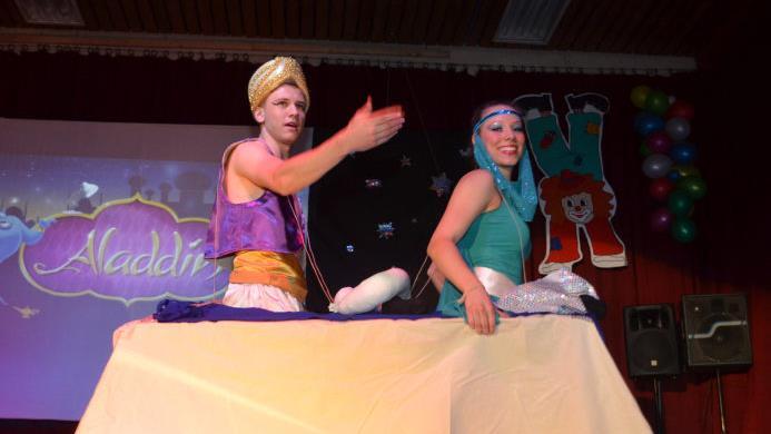 Aladdin auf Reisen.Andreas Lomb