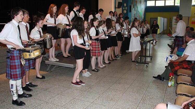 Mit Samba-Rhythmen erfolgte der Einmarsch.