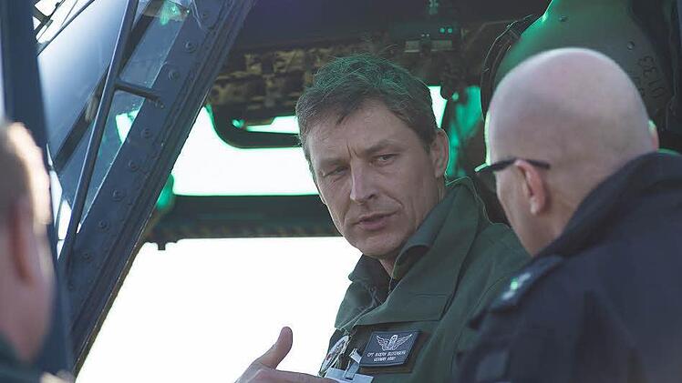 Die Piloten besprechen sich. Foto: Tobias Köpplinger