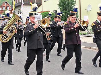 Eine Bereicherung bei den Festzügen ist die Bergmannskapelle Stockheim im traditionellen Bergmannskleid.